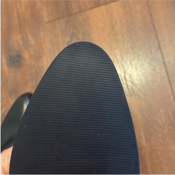 Via Spiga Shoes Cayla Black Leather Low Heel Zipper Ankle Boots New size 8.5 - Picture 9 of 13